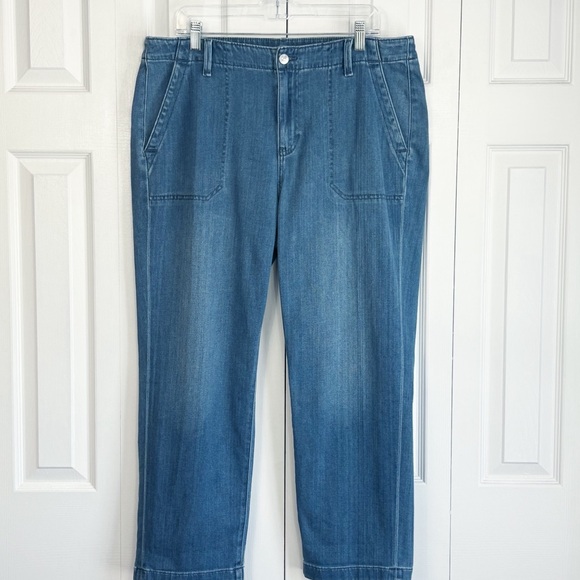 Chico's Medium Wash Blue Denim High-Rise Straight Leg Crop Jeans 14 - Picture 1 of 16